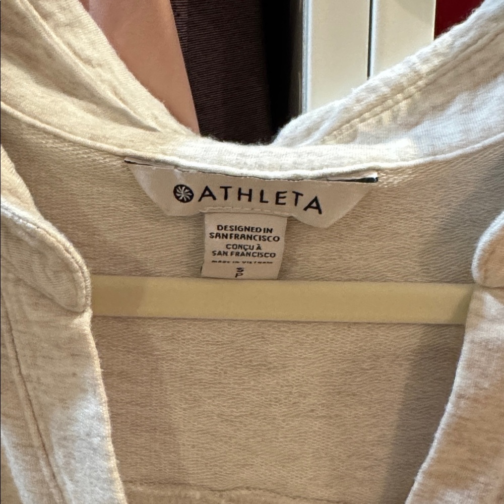 ATHLETA Westwood Oatmeal Oversized Crop V-Neck Top - Picture 3 of 8
